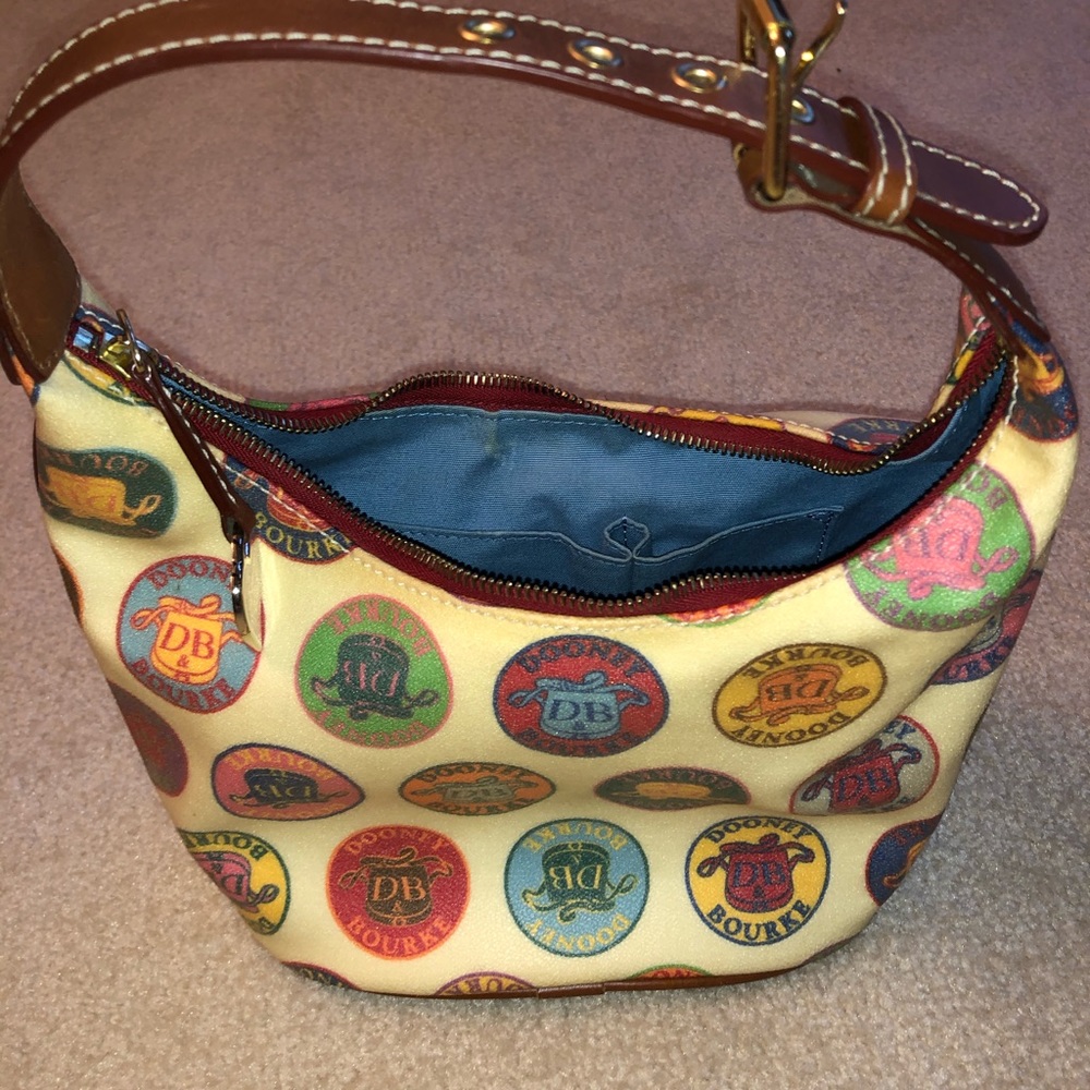 Shoulder bag